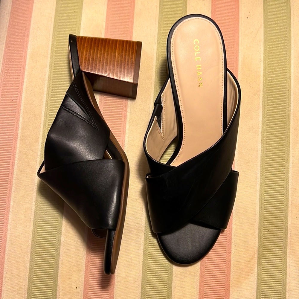 Cole Hana Dakota Crisscross Black Leather Slide Heeled Sandals  7B - Like New!